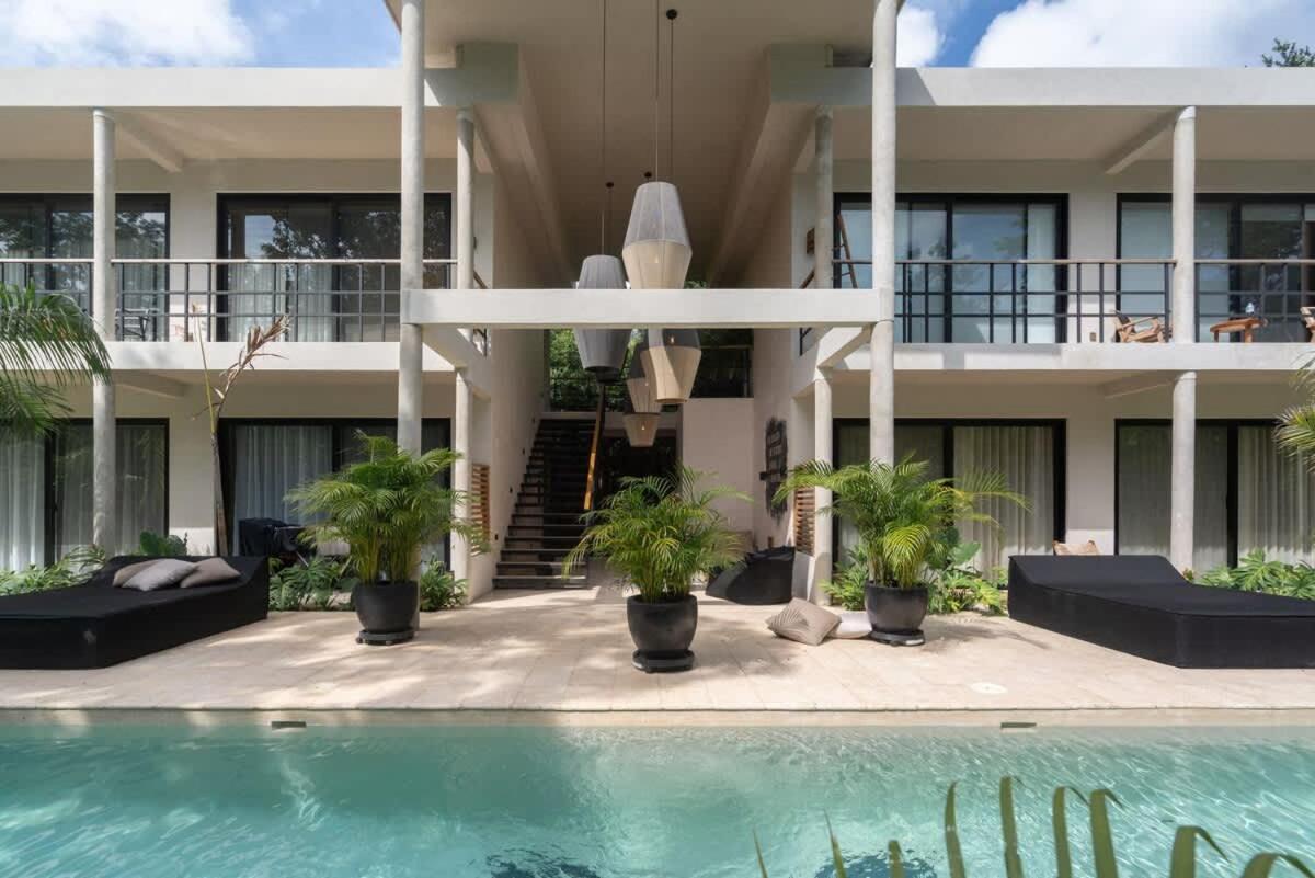 Luxury 3br In A Gated Community Large Pool *